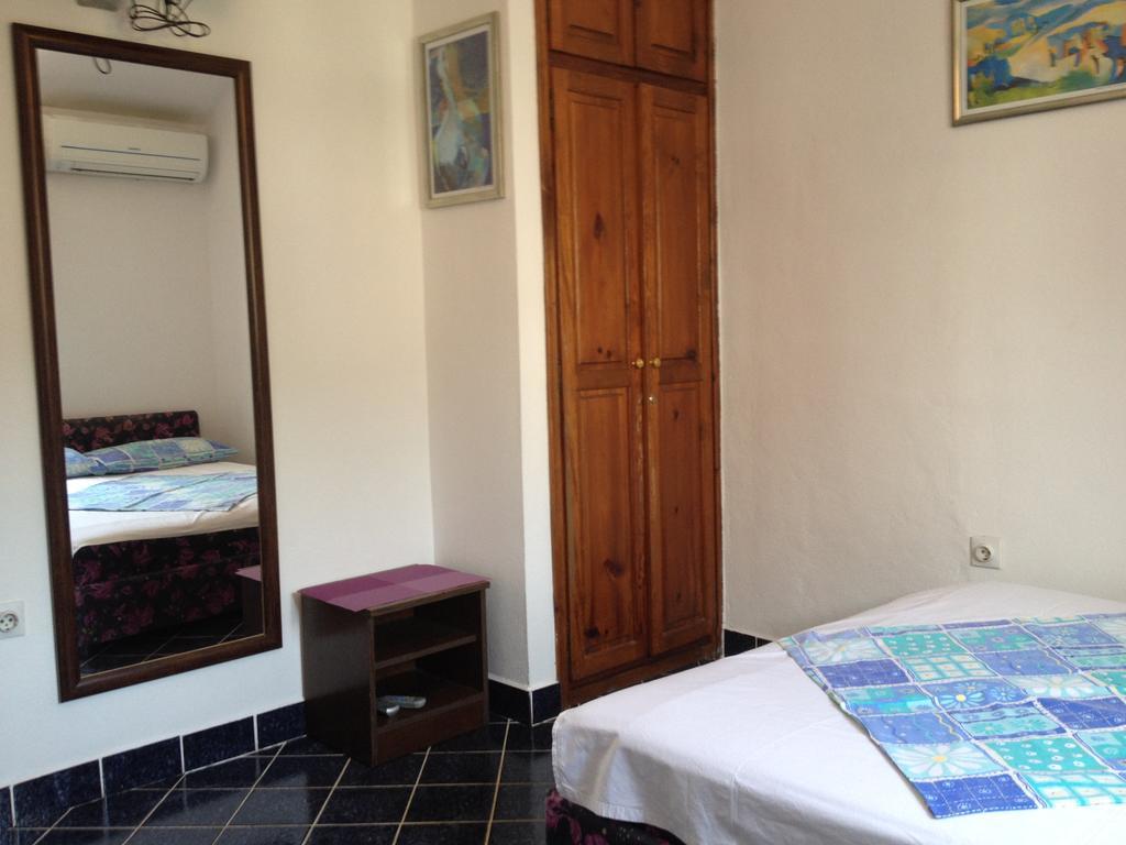 Apartments Holiday Budva Room photo